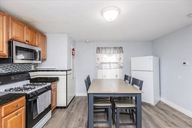 97 Seymour Ave, Lynn, MA 01902