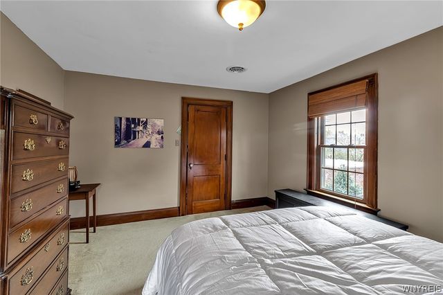 915 James Avenue, Niagara Falls, NY 14305