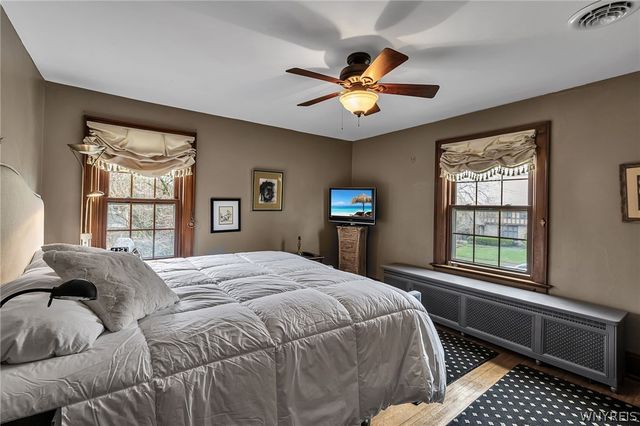 915 James Avenue, Niagara Falls, NY 14305