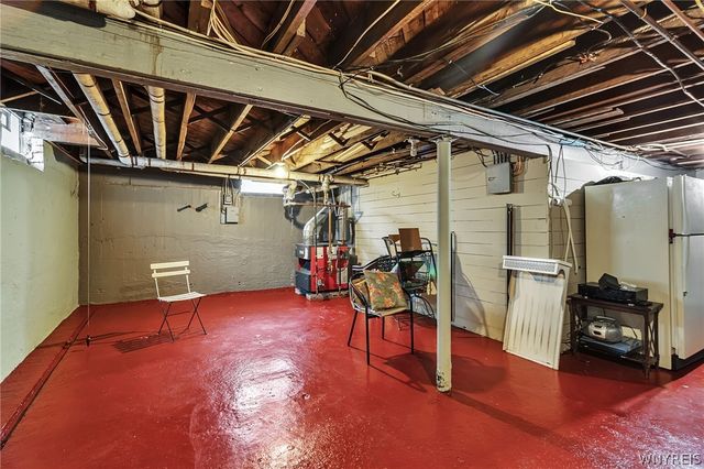 915 James Avenue, Niagara Falls, NY 14305