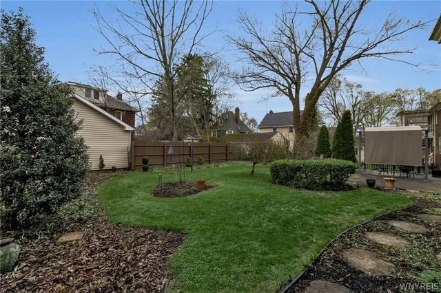 915 James Avenue, Niagara Falls, NY 14305