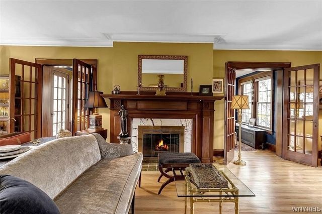 915 James Avenue, Niagara Falls, NY 14305