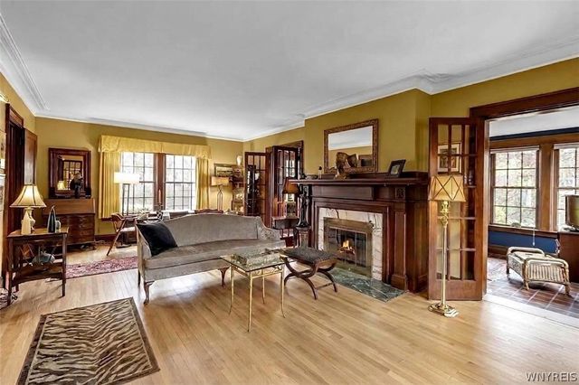 915 James Avenue, Niagara Falls, NY 14305