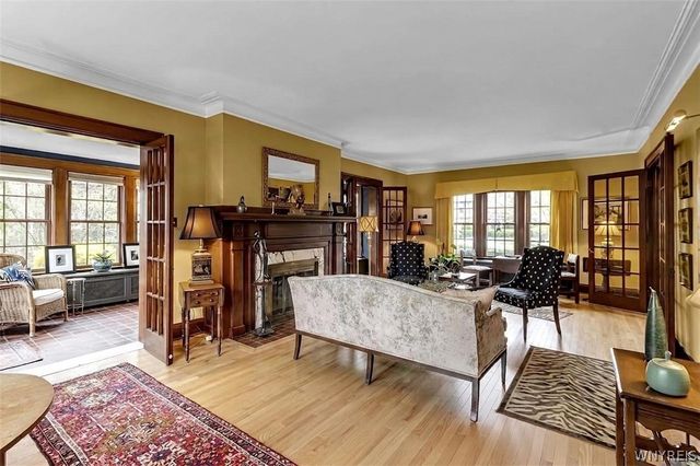 915 James Avenue, Niagara Falls, NY 14305