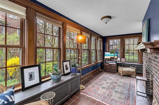 915 James Avenue, Niagara Falls, NY 14305