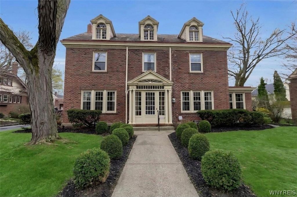 915 James Avenue, Niagara Falls, NY 14305