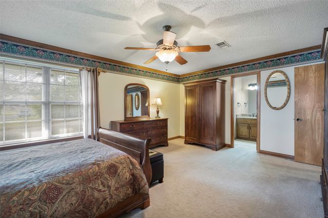 9 Quail Run Street, Gainesville, TX 76240