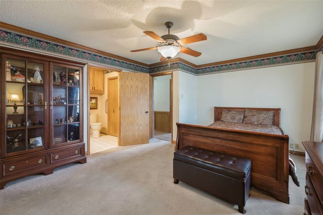 9 Quail Run Street, Gainesville, TX 76240