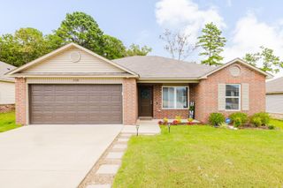 1320 Meadows Drive, Benton, AR 72019