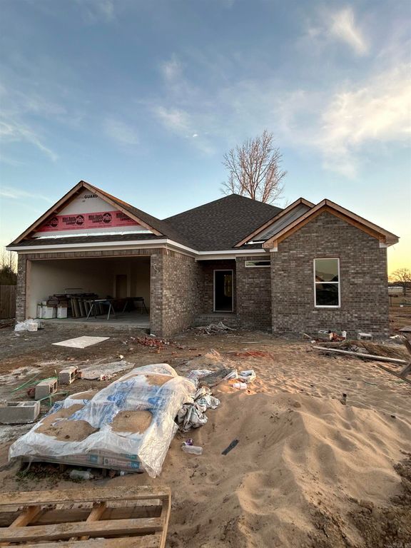 32 Dandelion Drive, Greenbrier, AR 72058