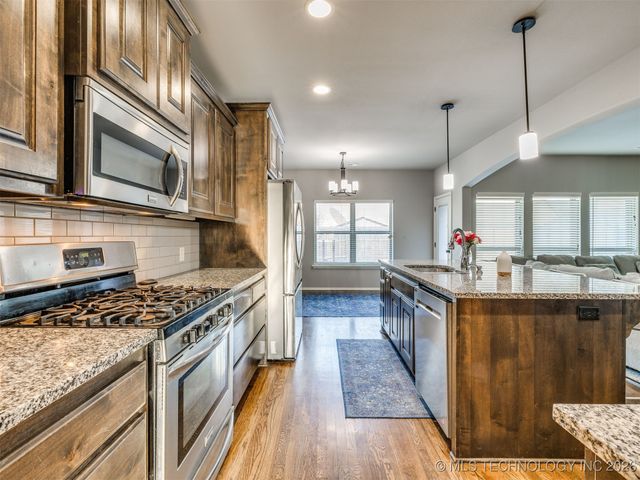 3357 S 207th East Avenue, Broken Arrow, OK 74014