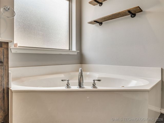 3357 S 207th East Avenue, Broken Arrow, OK 74014