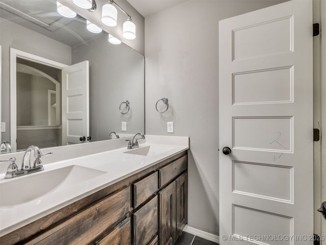 3357 S 207th East Avenue, Broken Arrow, OK 74014