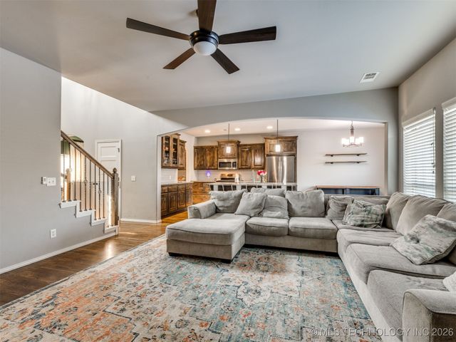 3357 S 207th East Avenue, Broken Arrow, OK 74014