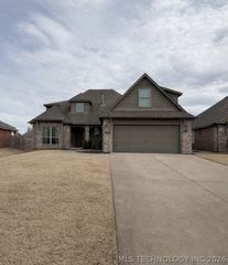 3357 S 207th East Avenue, Broken Arrow, OK 74014