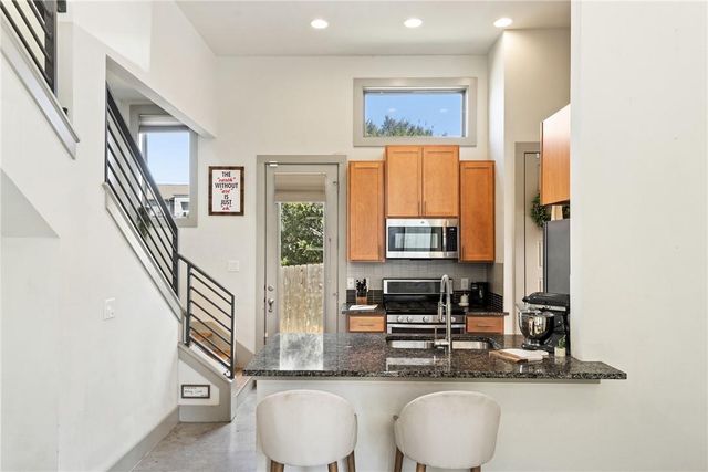 1807 Ulit Ave B, Austin, TX 78702