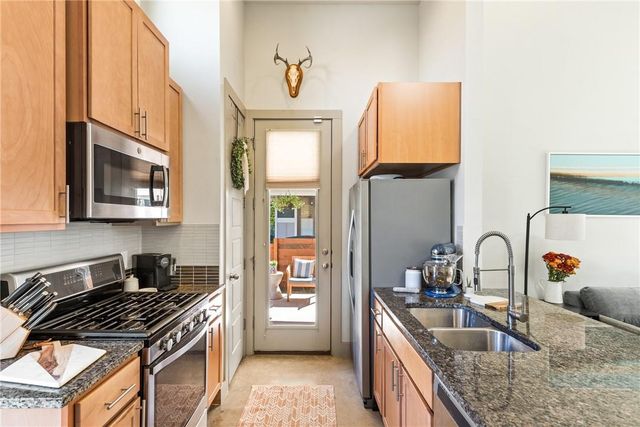 1807 Ulit Ave B, Austin, TX 78702