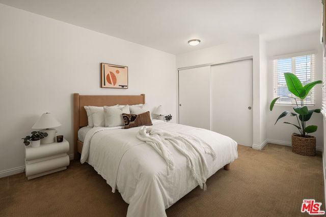 32 Village Pkwy, Santa Monica, CA 90405