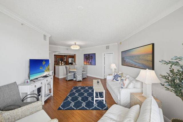 975 NW Flagler Avenue 302, Stuart, FL 34994