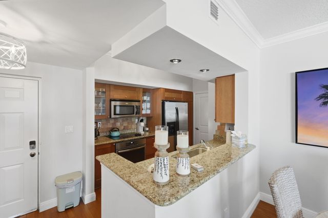 975 NW Flagler Avenue 302, Stuart, FL 34994