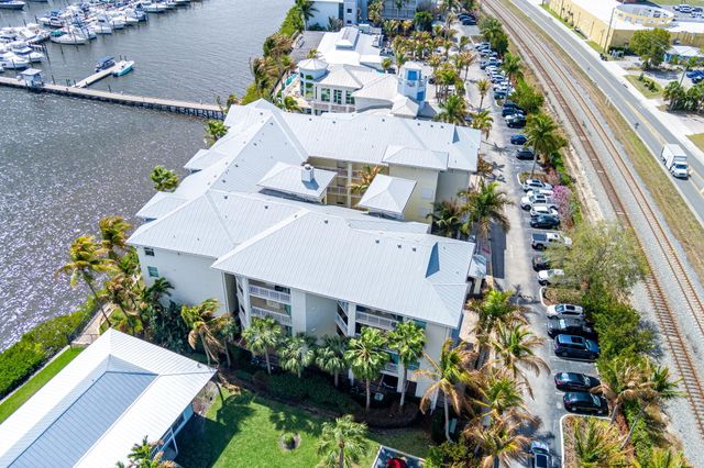 975 NW Flagler Avenue 302, Stuart, FL 34994