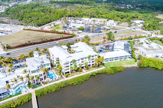 975 NW Flagler Avenue 302, Stuart, FL 34994
