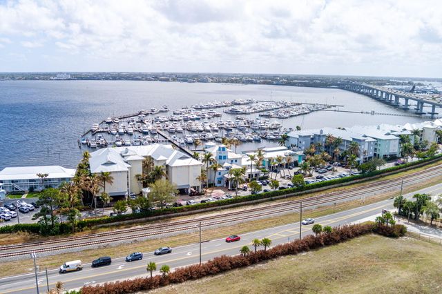 975 NW Flagler Avenue 302, Stuart, FL 34994