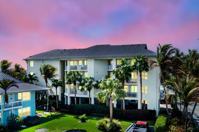 975 NW Flagler Avenue 302, Stuart, FL 34994