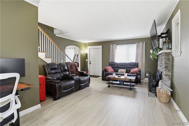 2575 Amsdell Road, Hamburg, NY 14075
