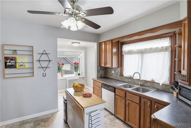 2575 Amsdell Road, Hamburg, NY 14075