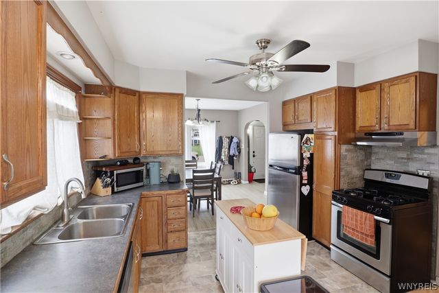 2575 Amsdell Road, Hamburg, NY 14075