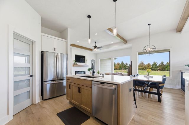 3580 N Bluestem Ct, Rose Hill, KS 67133