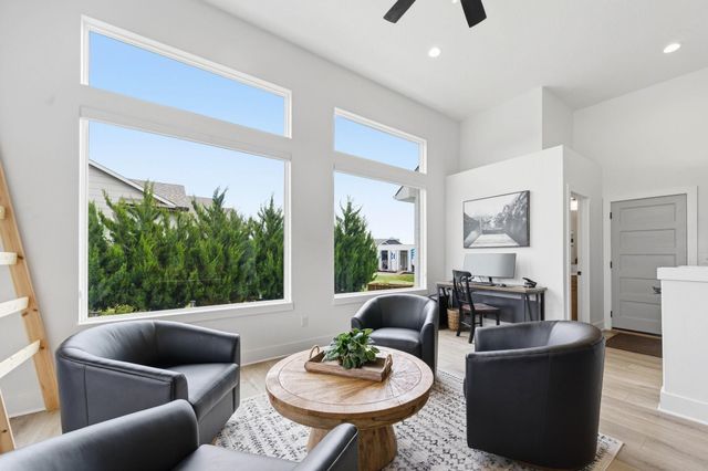 3580 N Bluestem Ct, Rose Hill, KS 67133