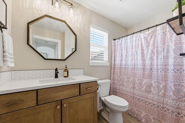 3580 N Bluestem Ct, Rose Hill, KS 67133