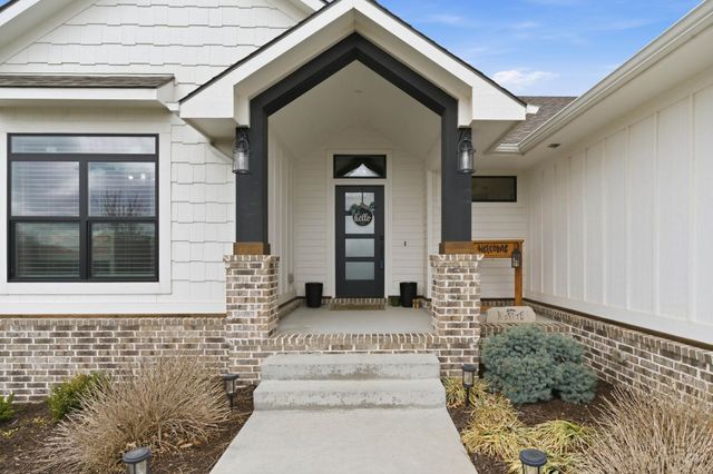 3580 N Bluestem Ct, Rose Hill, KS 67133