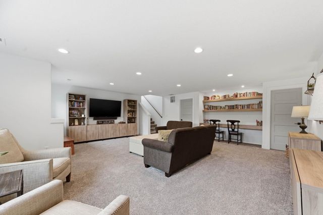 3580 N Bluestem Ct, Rose Hill, KS 67133