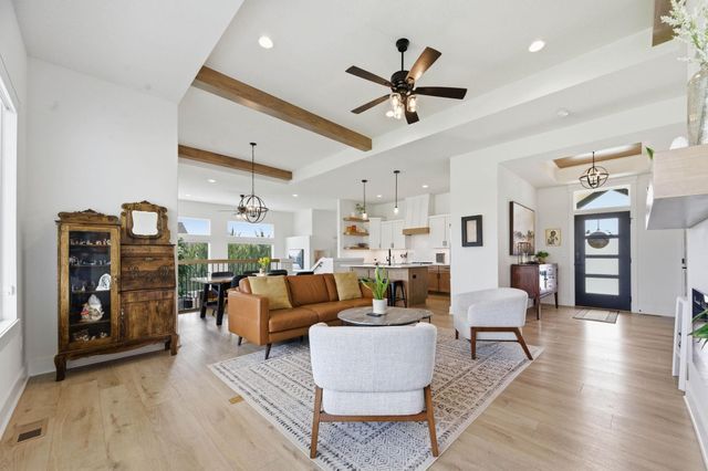 3580 N Bluestem Ct, Rose Hill, KS 67133