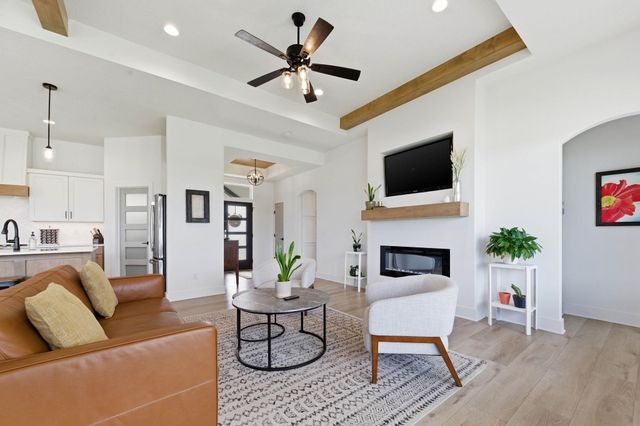 3580 N Bluestem Ct, Rose Hill, KS 67133