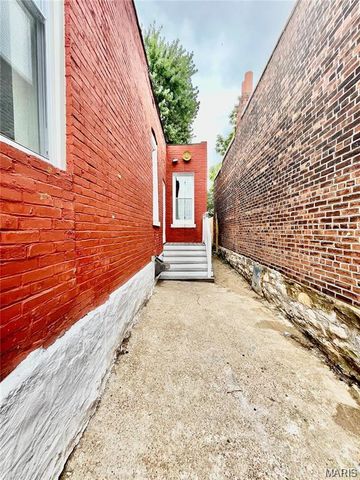 2318 Texas Avenue, St Louis, MO 63104