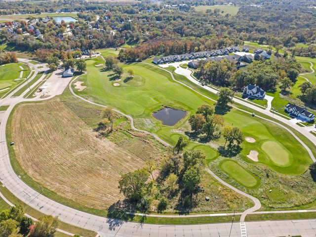 000 Southview Ridge, Pella, IA 50219