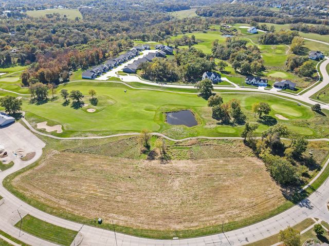 000 Southview Ridge, Pella, IA 50219