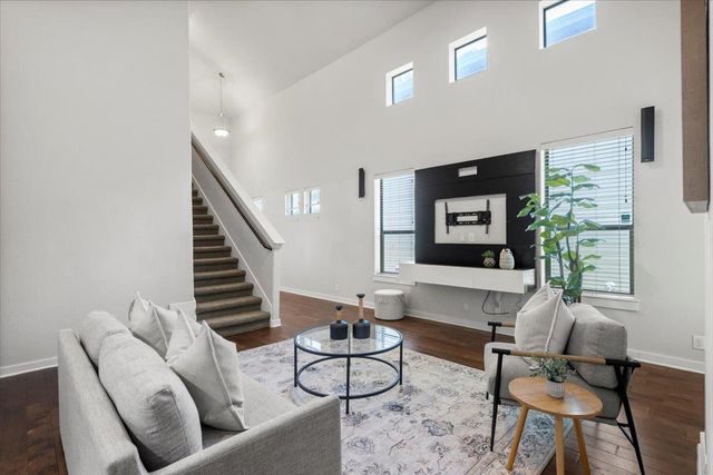 2101 Rivers Edge WAY 17, Austin, TX 78741