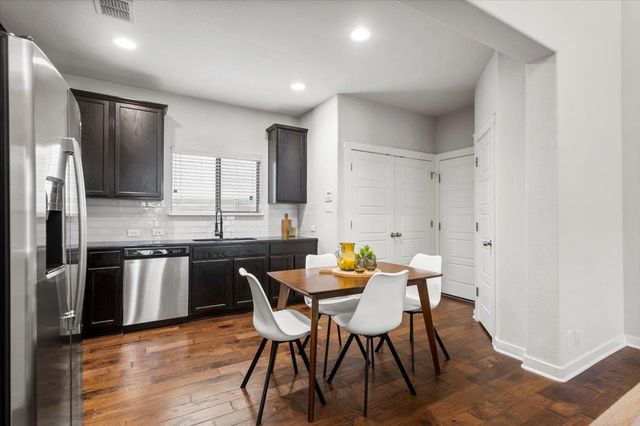 2101 Rivers Edge WAY 17, Austin, TX 78741