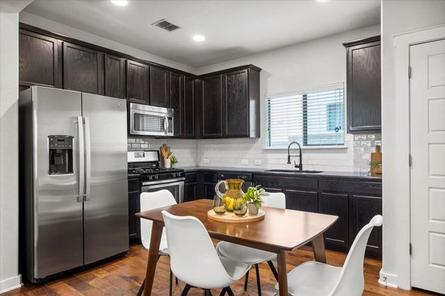 2101 Rivers Edge WAY 17, Austin, TX 78741