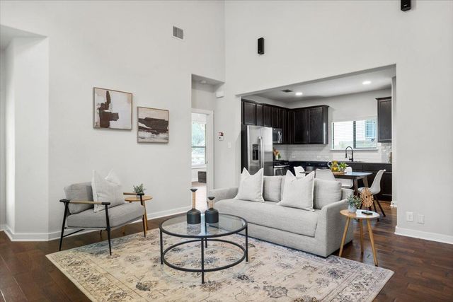 2101 Rivers Edge WAY 17, Austin, TX 78741