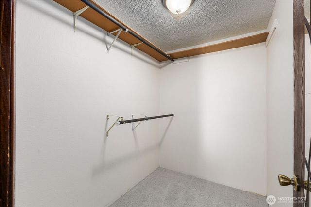 2511 S 248th St #B12, Kent, WA 98032