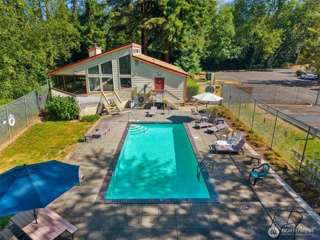 2511 S 248th St #B12, Kent, WA 98032