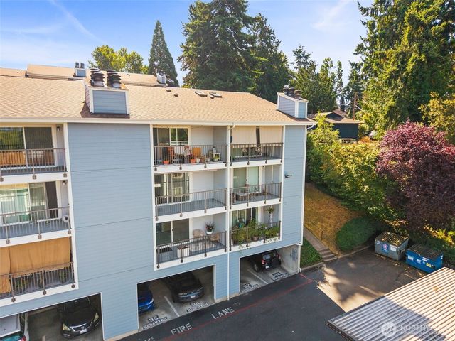 2511 S 248th St #B12, Kent, WA 98032