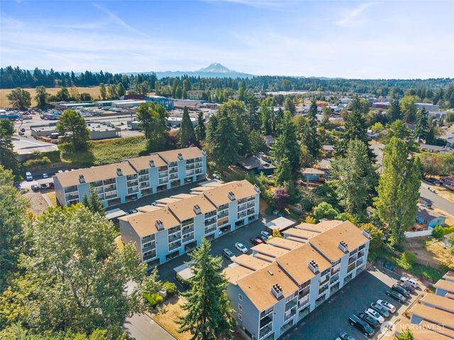 2511 S 248th St #B12, Kent, WA 98032