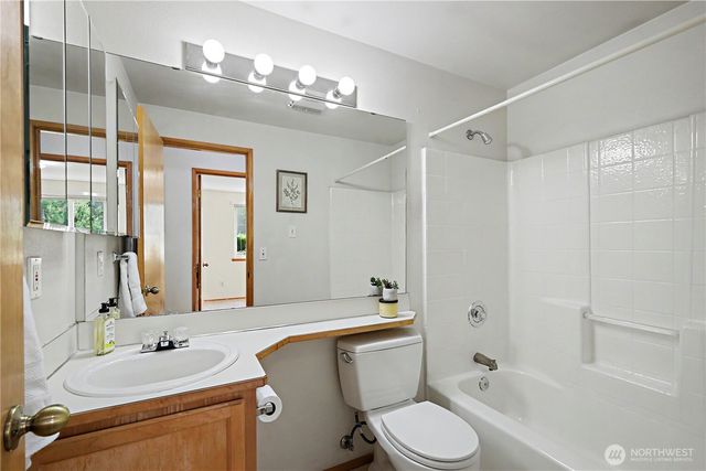 17644 SE 268th Place, Covington, WA 98042